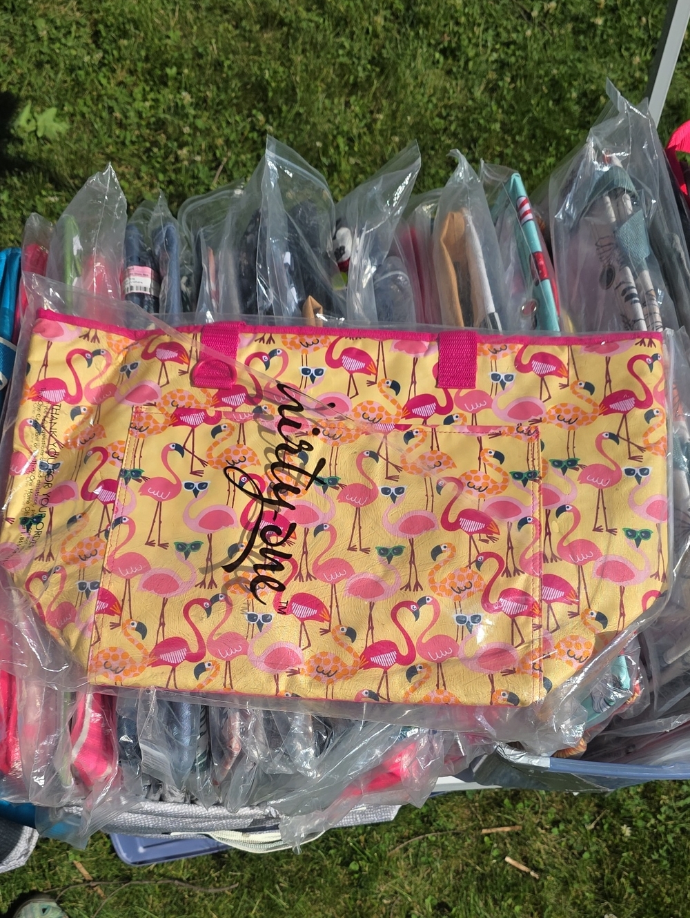 thirty-one Totetally thermal  Bag  Lets Flamingle